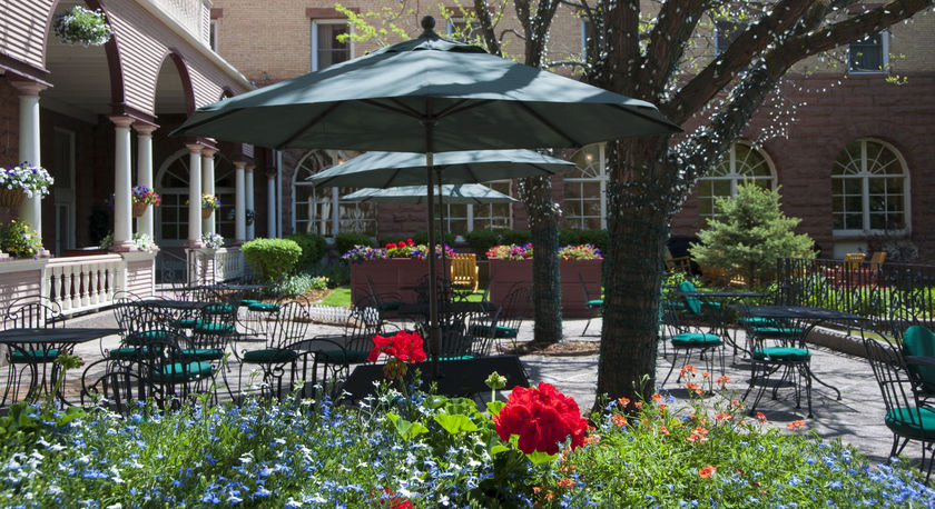 Imagen del bar/restaurante del Hotel Colorado, Glenwood Springs. Foto 4