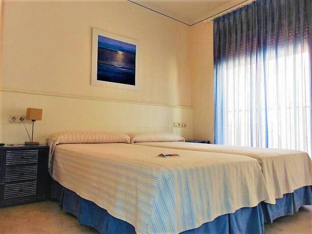 Imagen de la habitación del Hotel Colores de Zahara. Foto 20