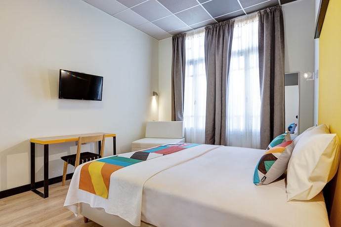 Imagen de la habitación del Hotel Colors Central Ladadika. Foto 13