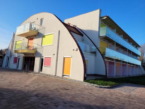 Imagen general del Hotel Colors Holiday. Foto 1