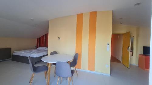 Imagen de la habitación del Hotel Colors Holiday. Foto 18