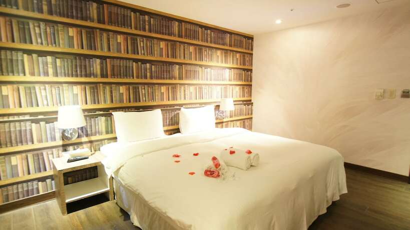 Imagen de la habitación del Hotel Colors Infinity Inn. Foto 14