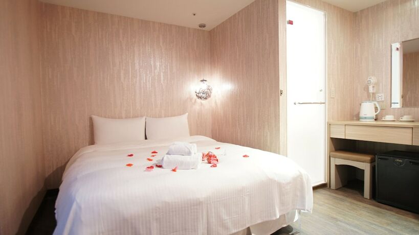 Imagen de la habitación del Hotel Colors Infinity Inn. Foto 20