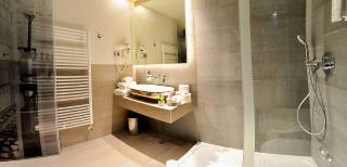 Imagen de la habitación del Hotel Colors Inn. Foto 6