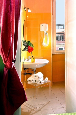 Imagen general del Hotel Colors, Roma. Foto 4