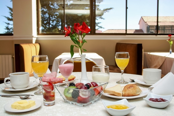 Imagen del bar/restaurante del Hotel Coloso. Foto 4