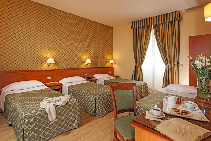 Imagen de la habitación del Hotel Colosseum, Esquilino. Foto 8