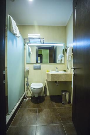 Imagen de la habitación del Hotel Colosseum Marina. Foto 2