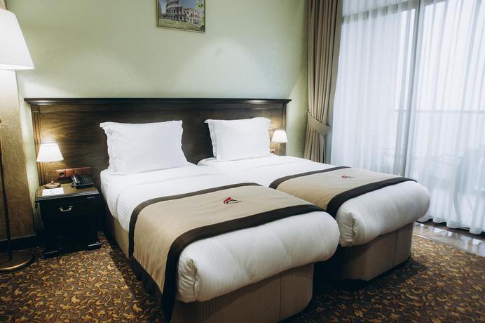 Imagen de la habitación del Hotel Colosseum Marina. Foto 3