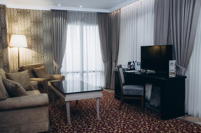 Imagen de la habitación del Hotel Colosseum Marina. Foto 5