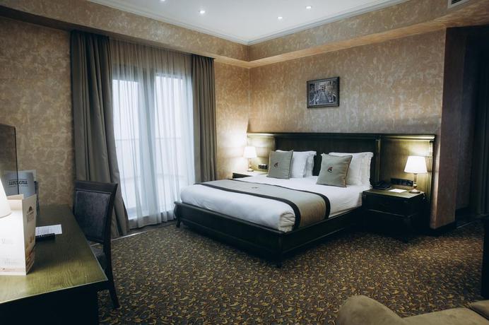 Imagen de la habitación del Hotel Colosseum Marina. Foto 6