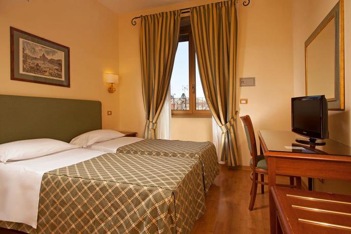 Imagen de la habitación del Hotel Colosseum, Roma. Foto 5