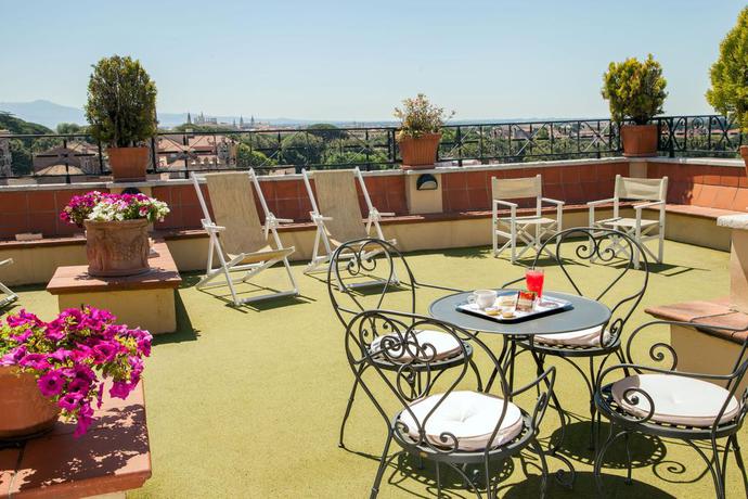 Imagen de los exteriores del Hotel Colosseum, Roma. Foto 13