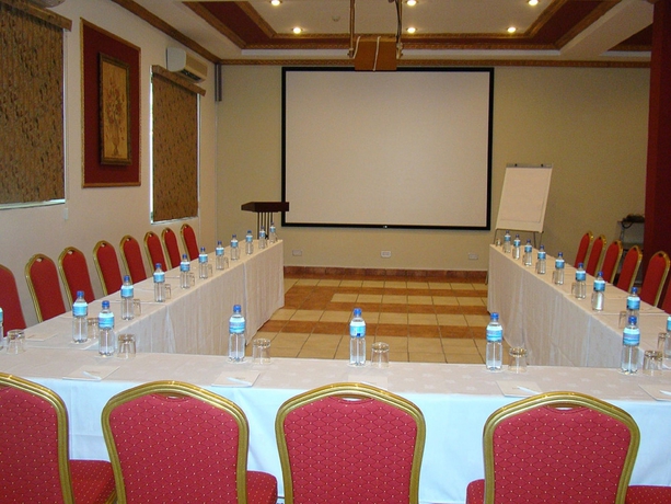 Imagen de los interiores del Hotel Colosseum and Fitness Club. Foto 12