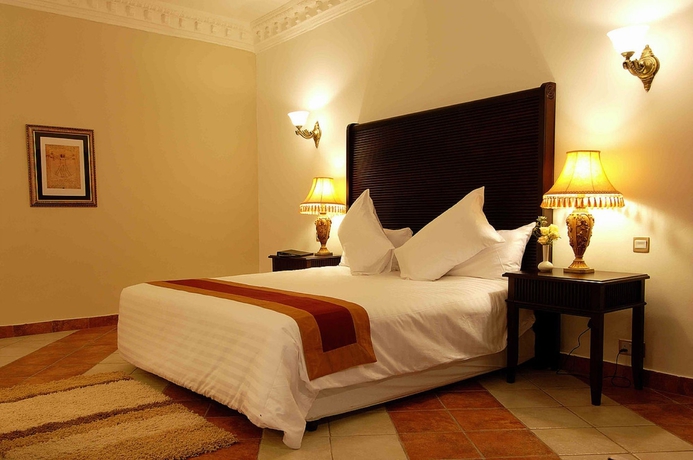 Imagen de la habitación del Hotel Colosseum and Fitness Club. Foto 4