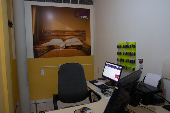 Imagen de los interiores del Hotel Colt. Foto 11