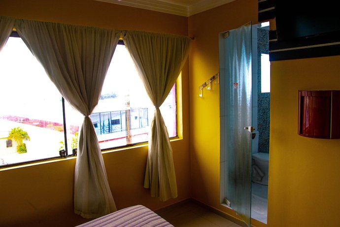 Imagen de la habitación del Hotel Colt. Foto 7