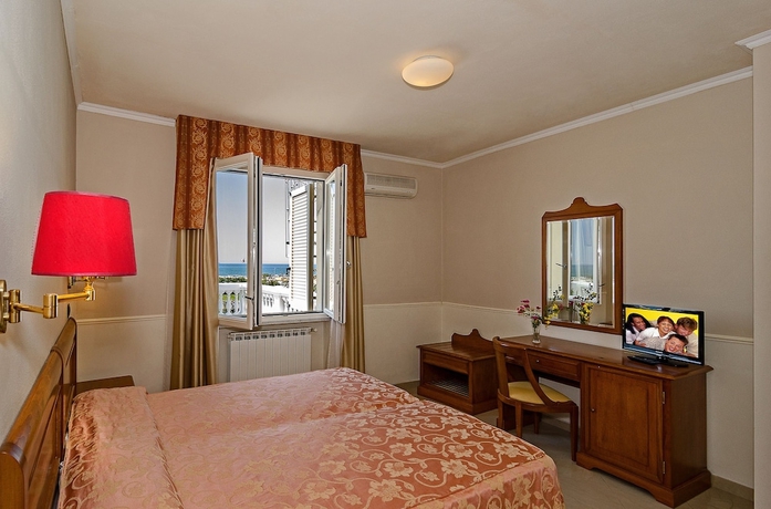 Imagen de la habitación del Hotel Coluccini. Foto 3