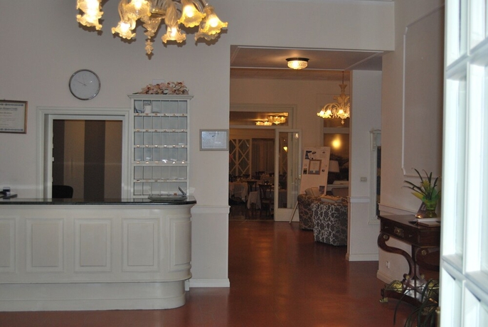 Imagen de los interiores del Hotel Coluccini. Foto 16