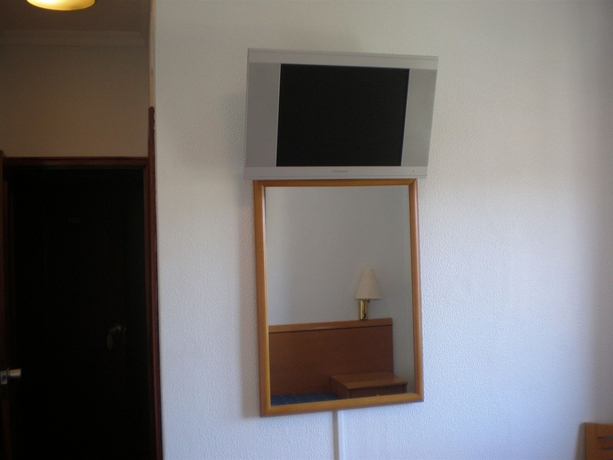 Imagen de la habitación del Hotel Columbano. Foto 4
