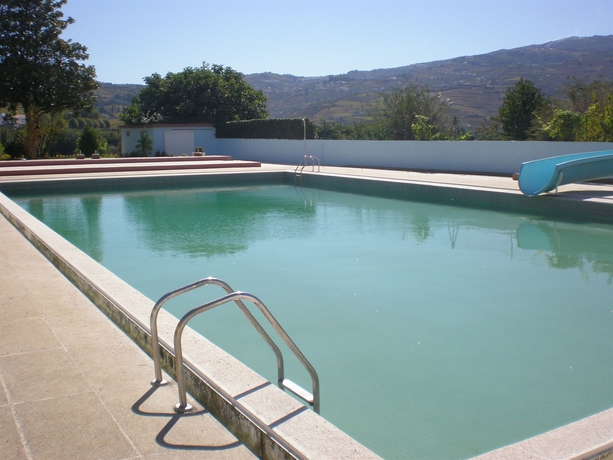 Imagen de la piscina del Hotel Columbano. Foto 8