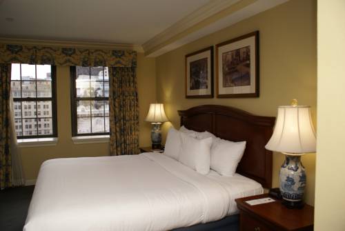 Imagen de la habitación del Hotel Columbia Club. Foto 2