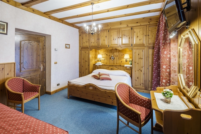 Imagen de la habitación del Hotel Columbia, Cortina d'Ampezzo . Foto 7