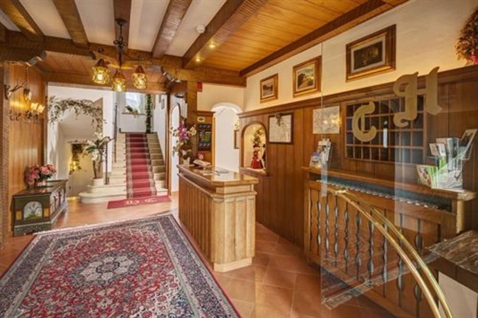 Imagen de los interiores del Hotel Columbia, Cortina d'Ampezzo . Foto 18