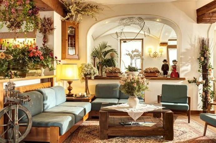 Imagen de los interiores del Hotel Columbia, Cortina d'Ampezzo . Foto 19