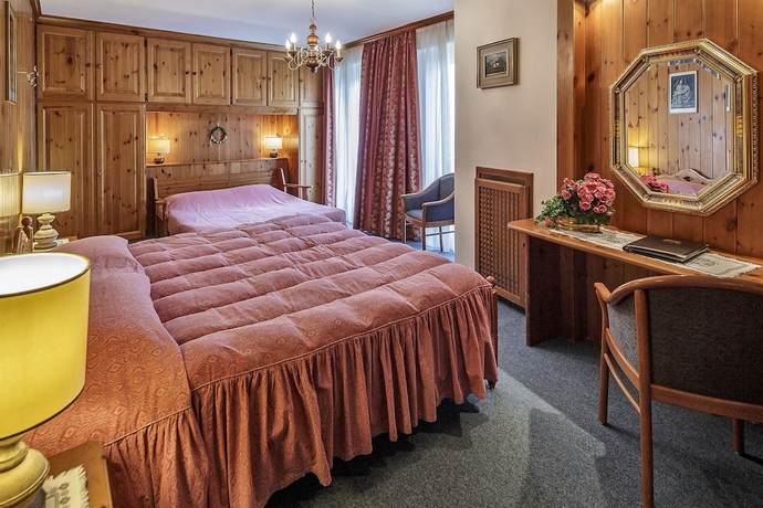 Imagen de la habitación del Hotel Columbia, Cortina d'Ampezzo . Foto 17
