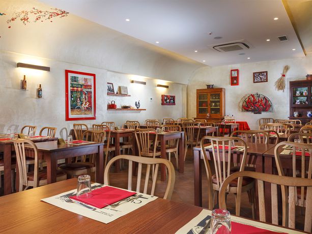 Imagen del bar/restaurante del Hotel Columbia, Marina Romea. Foto 6