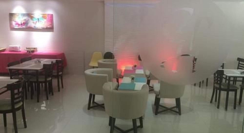 Imagen del bar/restaurante del Hotel Columbia Palace. Foto 3