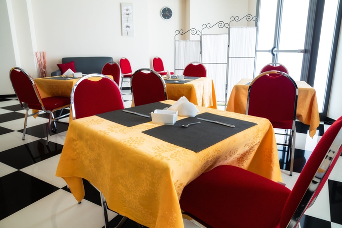 Imagen del bar/restaurante del Hotel Columbia, Palermo. Foto 3