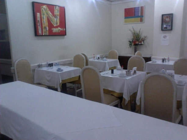 Imagen del bar/restaurante del Hotel Columbia Residence. Foto 5