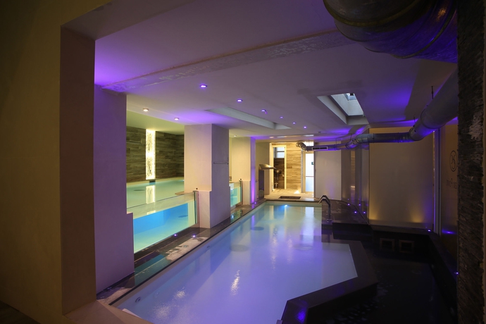 Imagen de la piscina del Hotel Columbia Wellness Spa. Foto 15