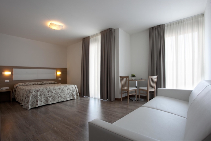 Imagen de la habitación del Hotel Columbia and Ninfea. Foto 5