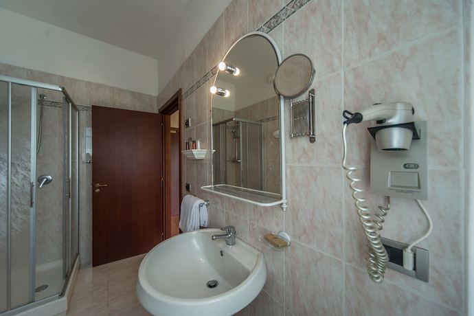 Imagen de la habitación del Hotel Columbus, Bolsena. Foto 6