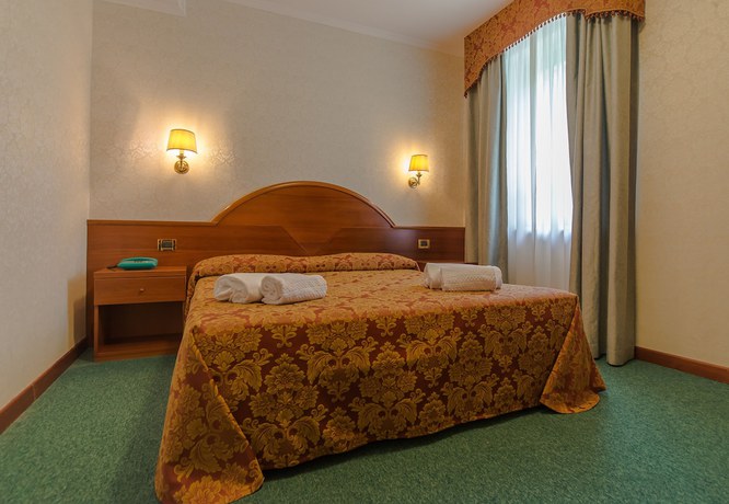 Imagen de la habitación del Hotel Columbus, Bolsena. Foto 10