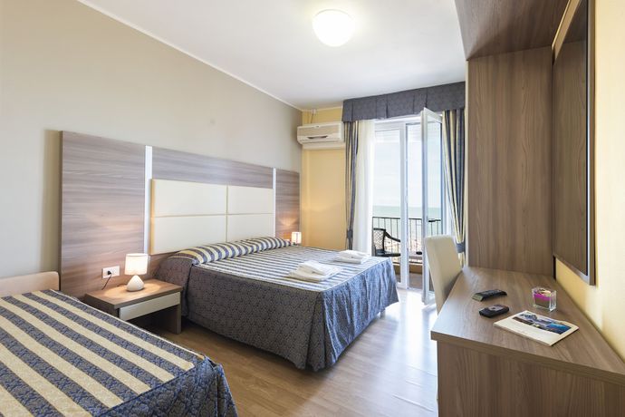 Imagen de la habitación del Hotel Columbus, Caorle. Foto 11