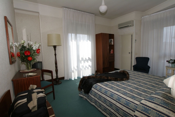 Imagen de la habitación del Hotel Columbus, Florencia. Foto 3