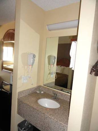 Imagen de la habitación del Hotel Columbus Inn. Foto 4