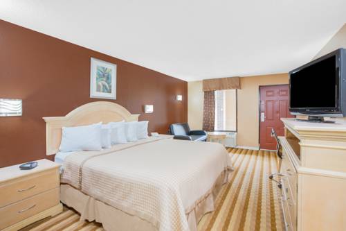 Imagen de la habitación del Hotel Columbus Inn and Suites. Foto 6