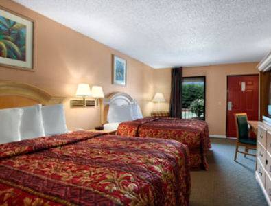 Imagen de la habitación del Hotel Columbus Inn and Suites. Foto 9