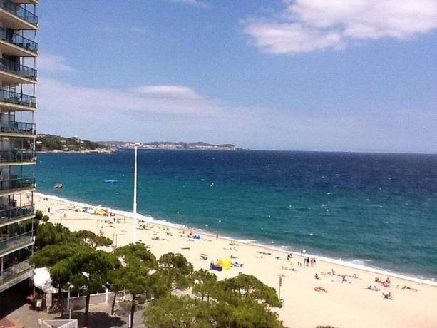 Imagen de los exteriores del Hotel Columbus, Playa de Aro. Foto 4