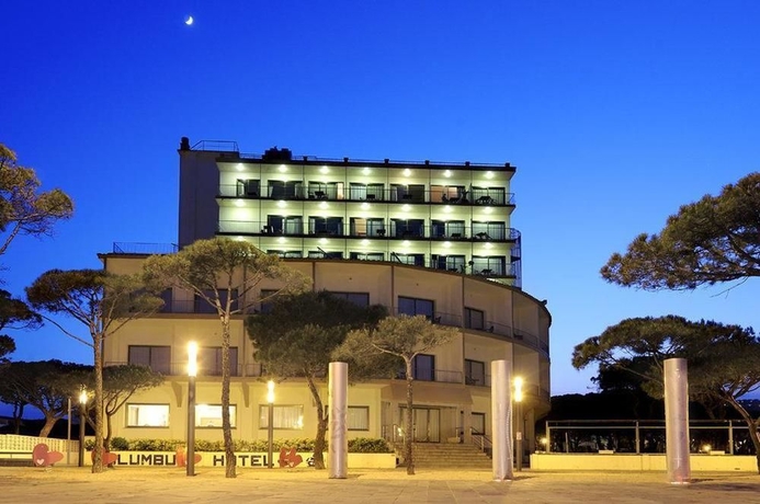 Imagen de los exteriores del Hotel Columbus, Playa de Aro. Foto 5