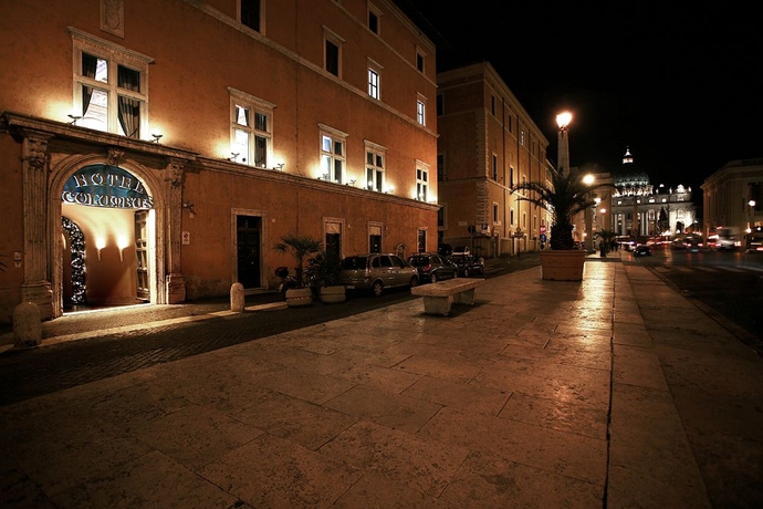 Imagen de los exteriores del Hotel Columbus, Roma. Foto 6