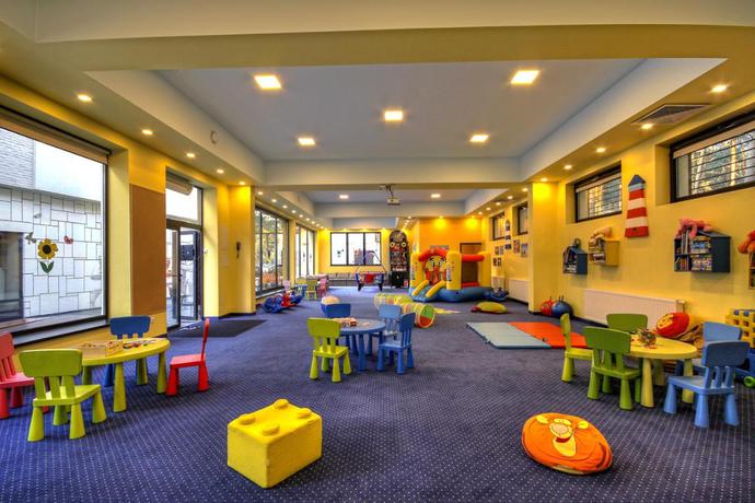 Imagen de los interiores del Hotel Columbus, Rowy. Foto 11