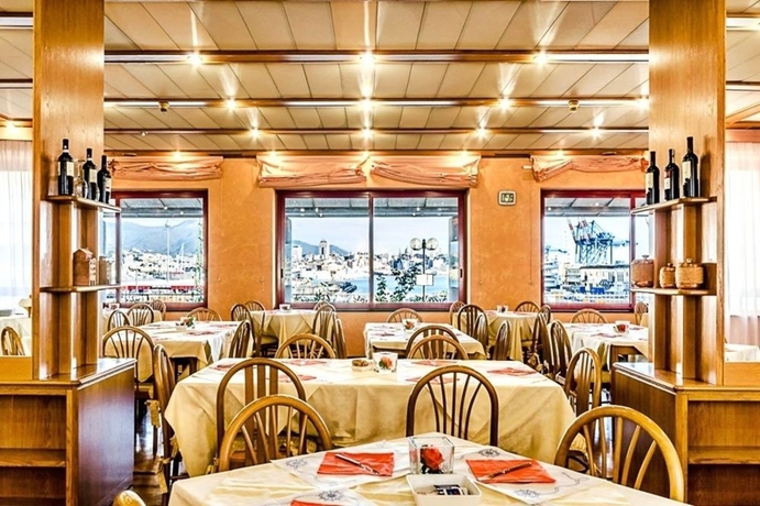 Imagen general del Hotel Columbus Sea. Foto 3