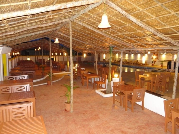 Imagen de la piscina del Hotel Colva Kinara. Foto 9