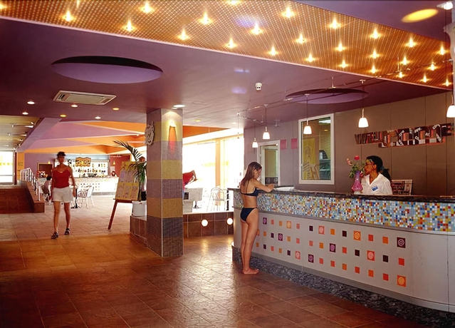 Imagen de los interiores del Hotel Com - All Inclusive. Foto 10